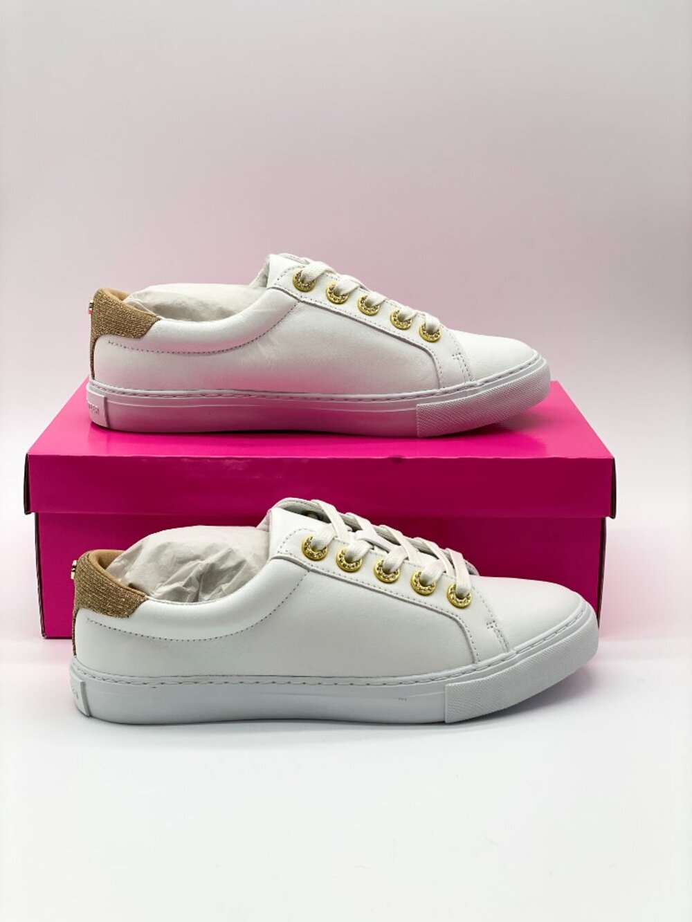 NWT Lilly Pulitzer Lux Hallie Sneaker Resort White Gold Accent 8.5 - Picture 5 of 7